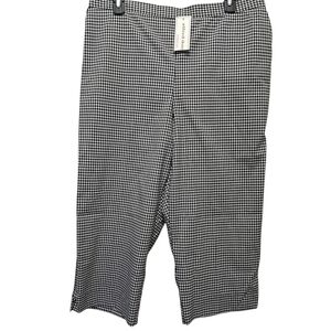 NWT Alfred Dunner Womens Classic Fit Capri Size 14 Black and White with Pockets